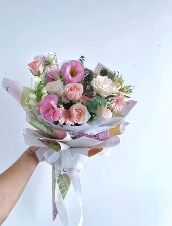 詩薈花禮 一束鮮花的萬千風韻